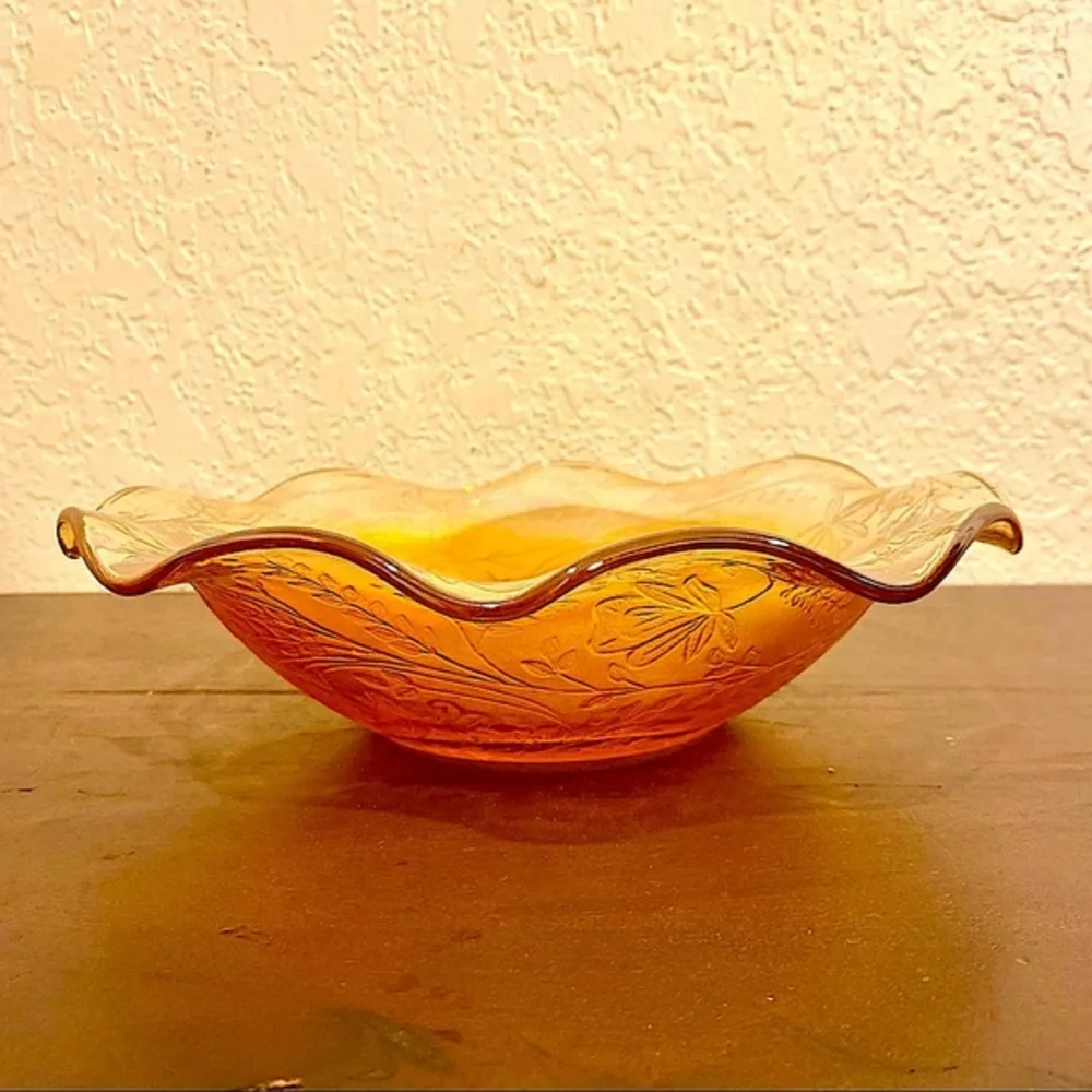 Jeanette Glass Floragold Ruffled Bowl - Picture 3 of 5